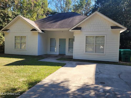 6265 W Itawamba St, Bay Saint Louis, MS, 39520-8566 | Card Image