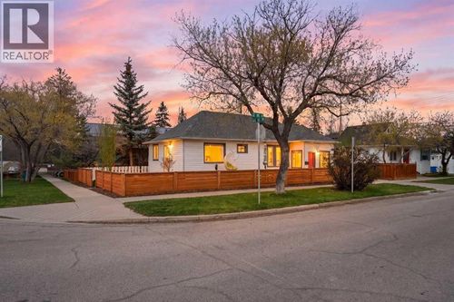 402 8a St Ne, Calgary, AB, T2E4J3 | Card Image