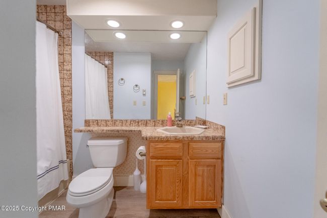 Main Bath Vanity | Image 25