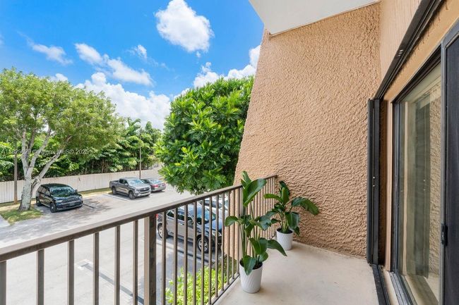 APT-215 - 8261 Sw 128 Th St, Condo with 2 bedrooms, 2 bathrooms and null parking in Pinecrest FL | Image 13