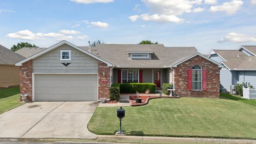 8931 E 62nd Pl, Tulsa, OK, 74133-6360 | Card Image