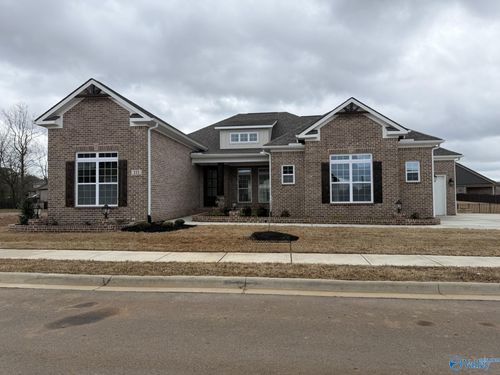 111 Montcliff Dr, Madison, AL, 35756-6101 | Card Image