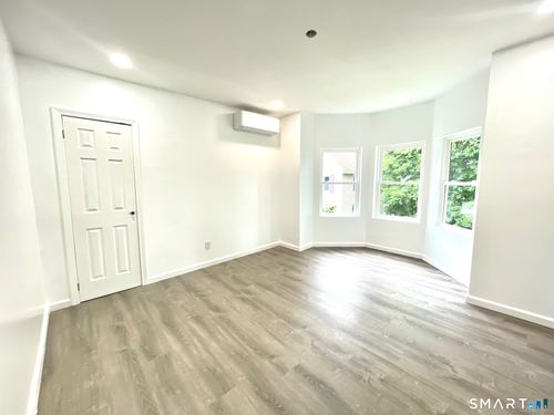 2-32 Lester St, Ansonia, CT, 06401-1714 | Card Image