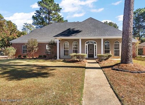 1006 Riverchase North Dr, Brandon, MS, 39047-7448 | Card Image