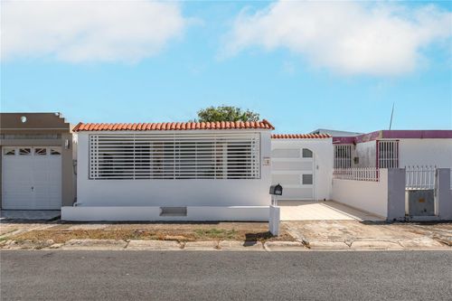 se6-747 Levittville, TOA BAJA, PR, 00949 | Card Image