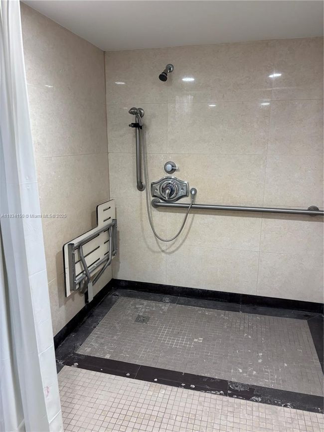 APT-307B - 1301 Sw 134 Th Way, Condo with 1 bedrooms, 1 bathrooms and null parking in Pembroke Pines FL | Image 12
