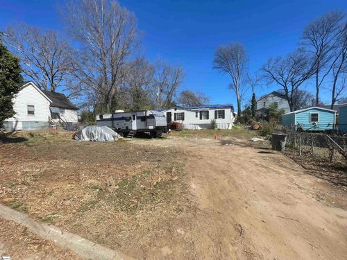 16 Woodward St, Greenville, SC, 29611-4720 | Card Image