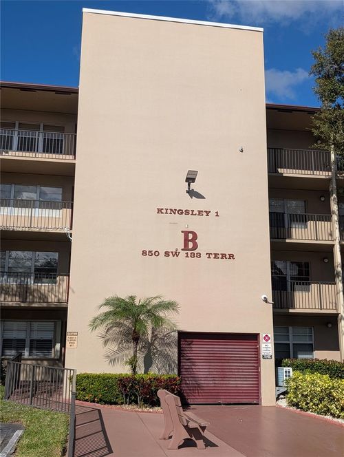 apt-104b-850 Sw 133rd Ter, Pembroke Pines, FL, 33027-6434 | Card Image