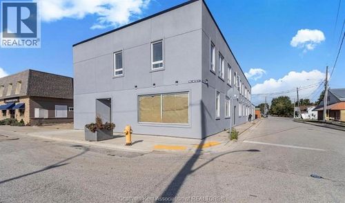 206 Wellington St, Wallaceburg, ON, N8A2X9 | Card Image