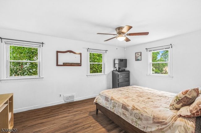 457 W 4 Th Ave, House other with 3 bedrooms, 1 bathrooms and null parking in Roselle NJ | Image 16