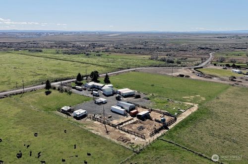 10578 Road 10 Ne, Moses Lake, WA, 98837-9376 | Card Image