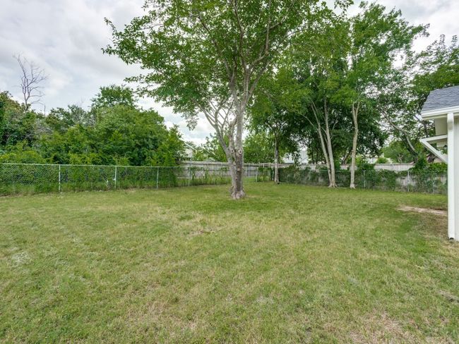 1810 Running River Rd, House other with 3 bedrooms, 3 bathrooms and null parking in Garland TX | Image 23