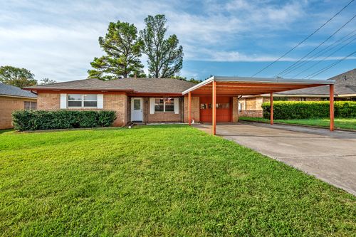 2710 W Walker St, Denison, TX, 75020-1440 | Card Image