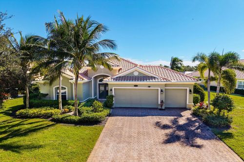 9369 Campanile Cir, NAPLES, FL, 34114-9543 | Card Image