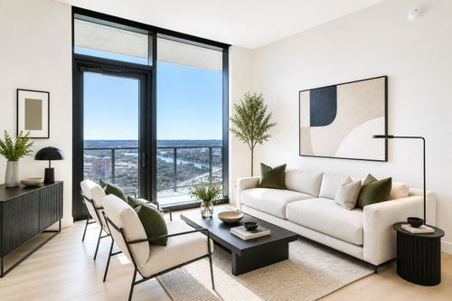 2408-44 East Avenue, Austin, TX, 78701 | Card Image