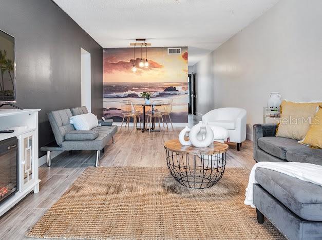 Residential in DAYTONA BEACH 5