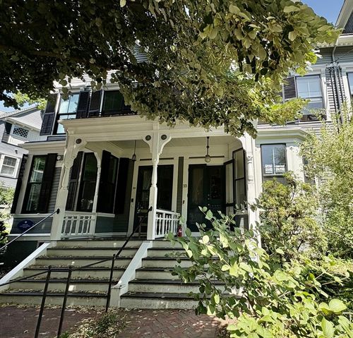33-33 Brewster, Cambridge, MA, 02138 | Card Image