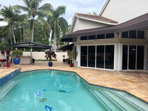 15240-15240 S Laurel Ln S, Pembroke Pines, FL, 33027 | Card Image