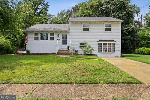 517 8th St, RIVERSIDE, NJ, 08075-4110 | Card Image