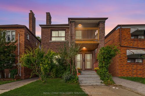 492 Jane St, York, ON, M6S4A2 | Card Image