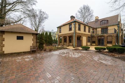 76 Everit Street, House other with 9 bedrooms, 6 bathrooms and null parking in New Haven CT | Image 3