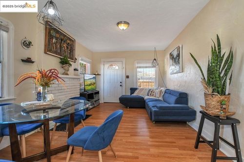 589 5th St, Richmond, CA, 94801-3589 | Card Image