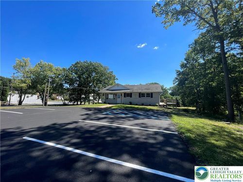 962 Pennsylvania Ave, Pen Argyl, PA, 18072-9707 | Card Image