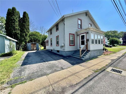 17 E Water St, Waterloo, NY, 13165-1408 | Card Image