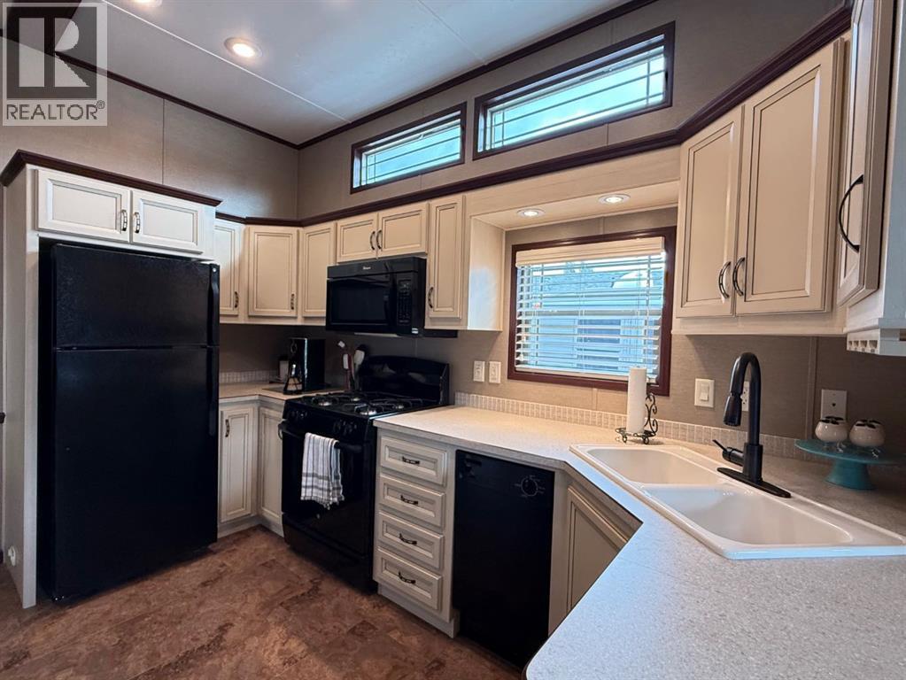 Residential in Lac Des Iles 5