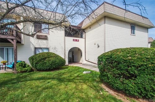 unit-3b-25 Village Park Dr, Fishkill, NY, 12524-3617 | Card Image