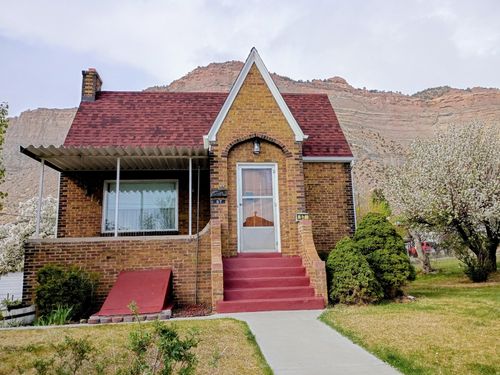 57 C St, Helper, UT, 84526-1219 | Card Image