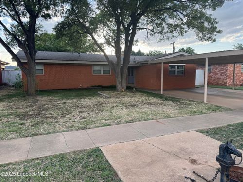 1807 E 7th St, Petersburg, TX, 79250-1527 | Card Image