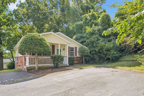 148 Five Oaks Dr, Nashville, TN, 37217-1242 | Card Image