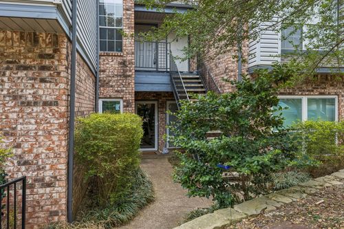 apt-808-2506 Wedglea Dr, Dallas, TX, 75211-2096 | Card Image