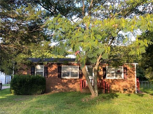200 Roosevelt St, Franklin, VA, 23851-2128 | Card Image