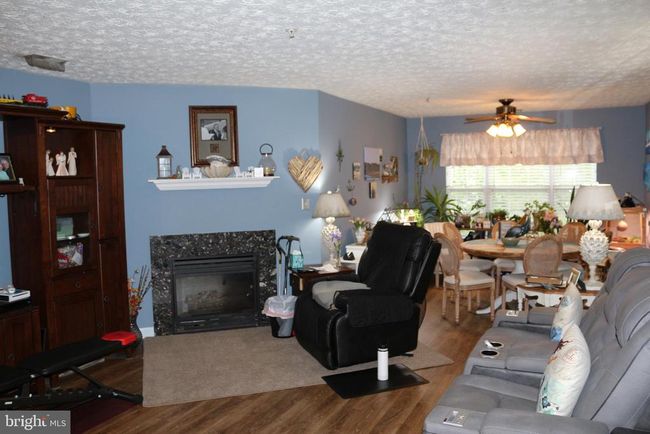 APT-1033 - 6343 Springwater Ter, Condo with 2 bedrooms, 2 bathrooms and null parking in FREDERICK MD | Image 5