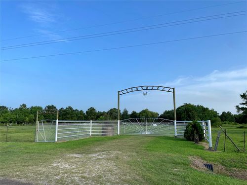 4374 Belton Lane Ext, Anahuac, TX, 77514-2999 | Card Image
