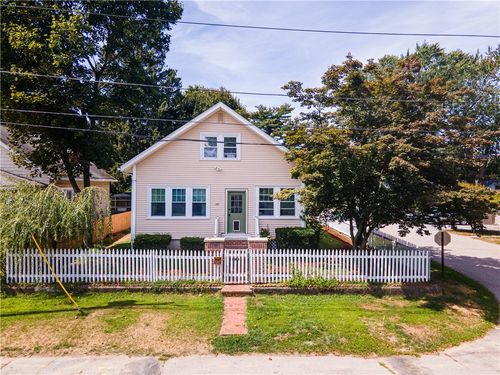 259 Holmes Rd, Warwick, RI, 02888-1826 | Card Image