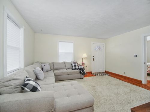 11858 N Wayne St, Zanesville, IN, 46799-9030 | Card Image