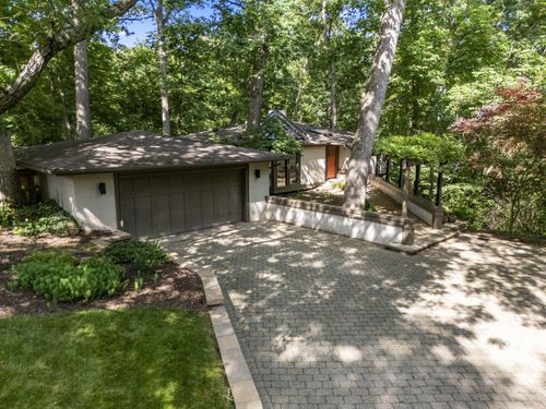 815 Lookout Point Dr, Columbus, OH, 43235-1241 | Card Image