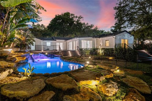 667 Ne 105th St, Miami Shores, FL, 33138-2053 | Card Image