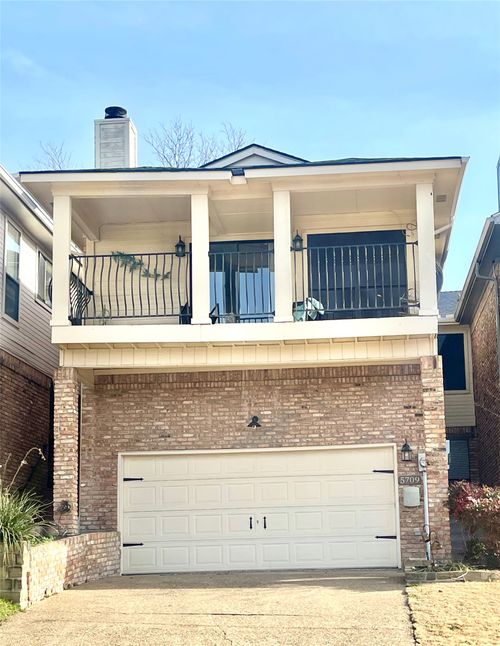 5709 Southern Cross Dr, Rockwall, TX, 75032-5799 | Card Image