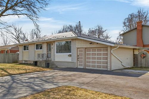 67 Sunset Boulevard, Cambridge, ON, N1S1A9 | Card Image