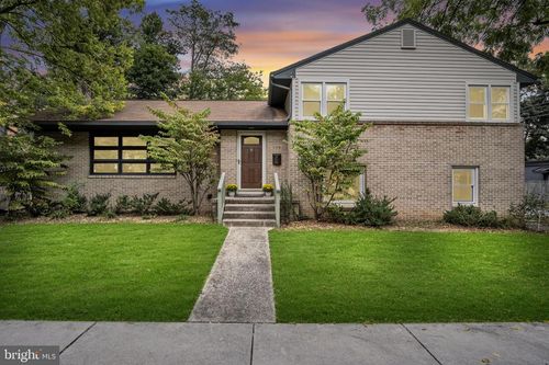 225 S West St, CARLISLE, PA, 17013-3852 | Card Image