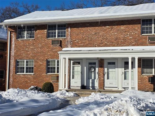 901 Washington Dr, Ramsey, NJ, 07446-1526 | Card Image