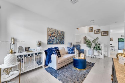 180 Sw 185th Way, Pembroke Pines, FL, 33029-5470 | Card Image