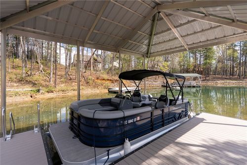 102 N Wynward Pointe Dr, Salem, SC, 29676-4641 | Card Image