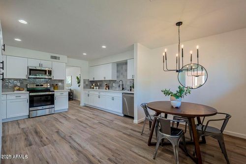 4946 E Lake Point Cir, Phoenix, AZ, 85044-2243 | Card Image