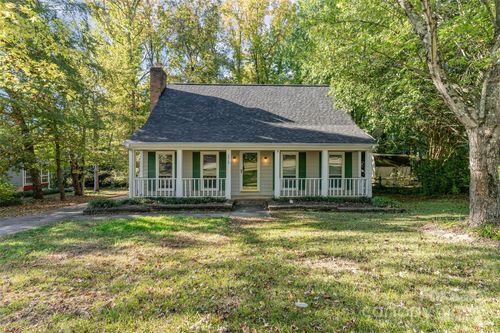 2319 Oak Leigh Dr, Charlotte, NC, 28262-9113 | Card Image
