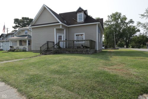 929 W 3rd St, Rushville, IN, 46173-1725 | Card Image